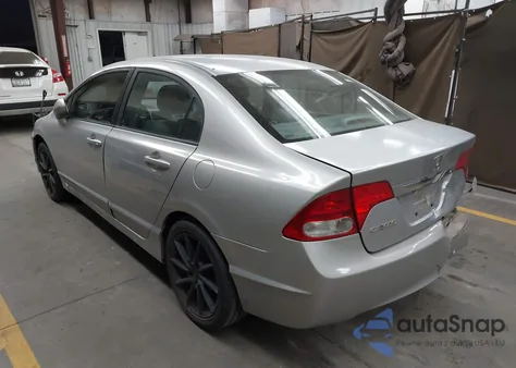 2010 Honda Civic Lx z USA, uszkodzony, nr VIN 19XFA1F54AE081092